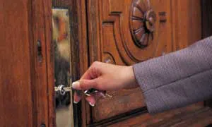 Safe Key Store Cincinnati, OH 513-988-4100 - 7-Door-Unlock